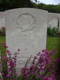 Etaples Military Cemetery - Crawford, F